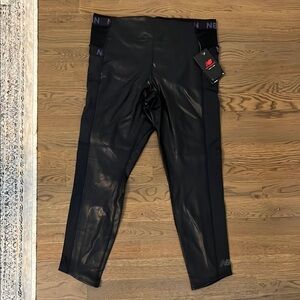 New Balance Shiny Black Leggings